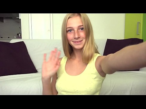 ❤️ Kiam mi enuas, mi pigre masturbas mian rozkoloran kuzon ️ Belega porno ĉe ni ☑