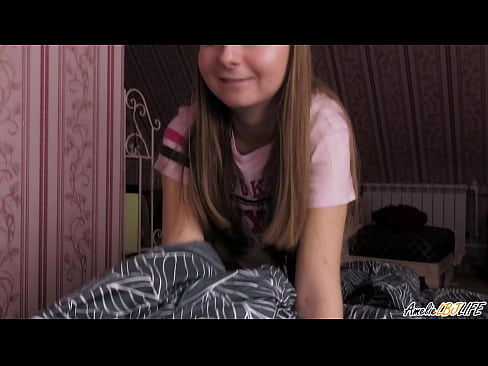 ❤️ Blondie Suĉas sian BFF-on Profunde kaj Akiras Cum En Ŝia Buŝo ️ Belega porno ĉe ni ☑